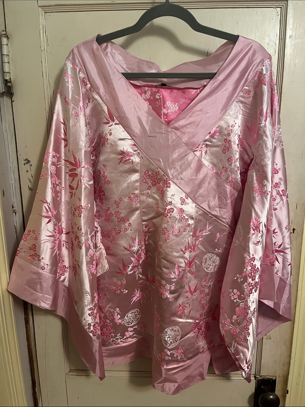 Leg Avenue Pink Satin Floral Kimono mini dress